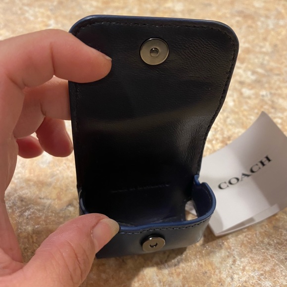 NWT Coach Wireless Earbud Case-Charcoal/Grey - Picture 12 of 14
